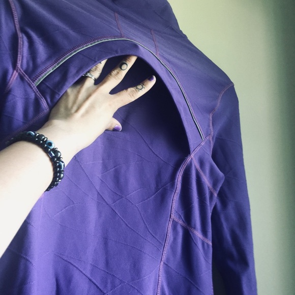 Kirkland Signature Athletic Sweatshirt - Picture 7 of 8